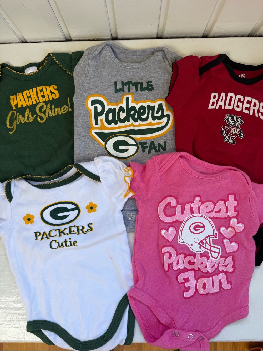 Green Bay Packers Infant Bodysuit Set — Pink, White, Gray, Green, Red